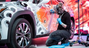 Prvé auto s tetovaním je Lexus UX