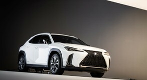 Prvé auto s tetovaním je Lexus UX