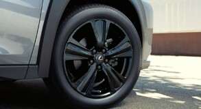 Jön  a Lexus UX Sport 