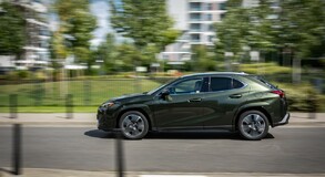 Lexus UX 2024