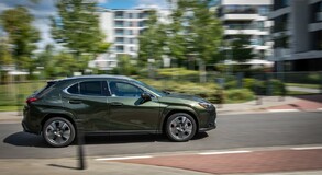 Lexus UX 2024