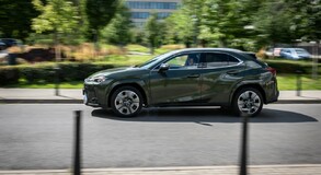 Lexus UX 2024