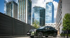 Lexus UX 2024