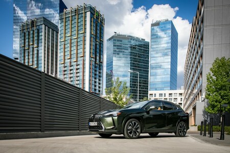INSTYTUT IIHS POTWIERDZIŁ NAJWYŻSZY POZIOM BEZPIECZEŃSTWA LEXUSA NX