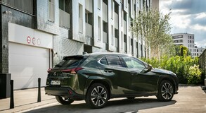 Lexus UX 2024