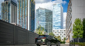 Lexus UX 2024