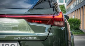 Lexus UX 2024