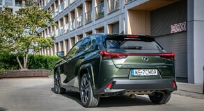 Lexus UX 2024