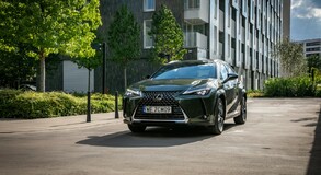Lexus UX 2024