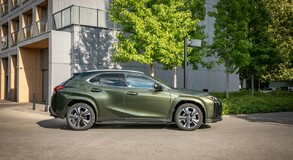 Lexus UX 2024