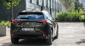 Lexus UX 2024