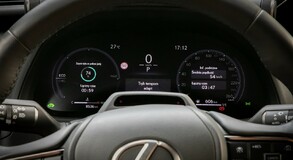 Lexus UX 2024