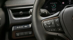 Lexus UX 2024