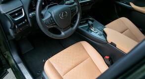 Lexus UX 2024