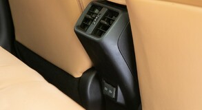 Lexus UX 2024