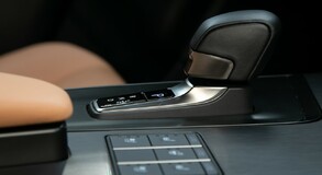 Lexus UX 2024