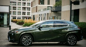 Lexus UX 2024