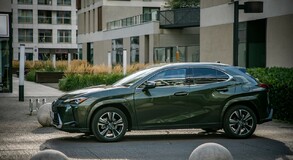 Lexus UX 2024