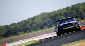 Załoga Emil Frey Lexus Racing na podium w Silverstone