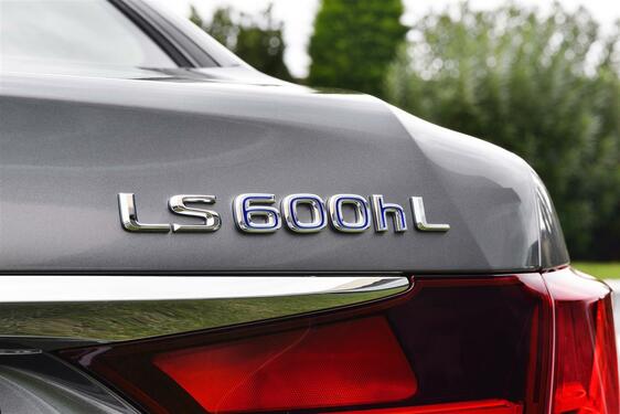 Lexus LS 600h 2012