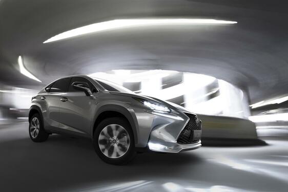 NX 200t 2015