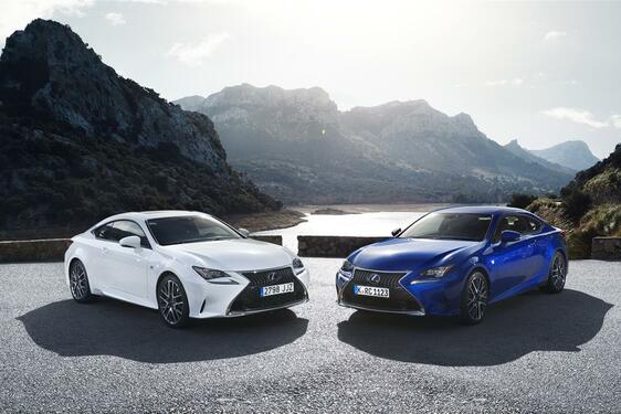 LEXUS RC SKOŃCZYŁ 10 LAT. PIERWSZE COUPE Z NAPĘDEM HYBRYDOWYM I WERSJA RC F Z SILNIKIEM V8 