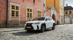 2018 UX F Sport