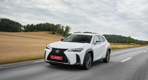 2018 UX F Sport