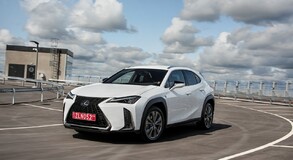 2018 UX F Sport