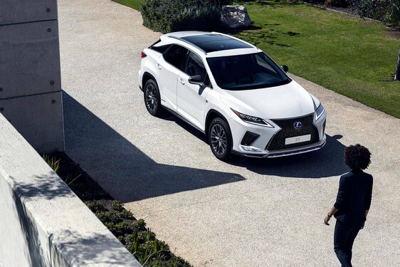 A SZÓRAKOZTATÓ ELEKTRONIKAI RENDSZEREK MA ELÉRHETŐ CSÚCSÁT KÍNÁLJA A LEXUS RX