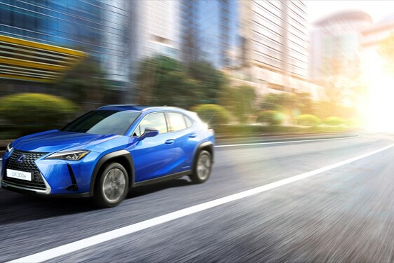 UX 300e zážitok z jazdy pod hlavičkou „Elektrifikovaný Lexus“ z dielne majstrov Takumi