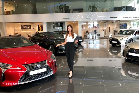 LEXUS WYGRYWA PO RAZ DRUGI Z RZĘDU W WIELKIM TEŚCIE SALONÓW