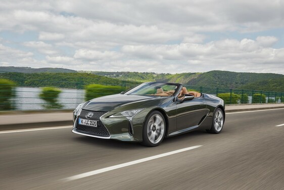 A Lexus LC Convertible a 2021-es év kabriója az Egyesült Királyságban 