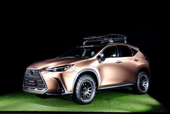  Offroad plug-in hibrid NX és hidrogénhajtású buggy a Lexus standján a Tokiói Autószalonon 