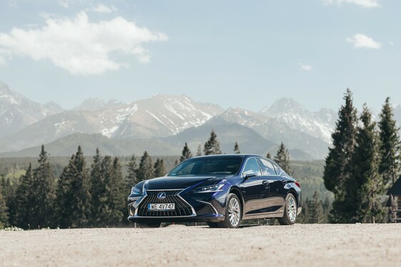 LEXUS ES NAJCZĘŚCIEJ LEASINGOWANYM MODELEM MARKI W KINTO ONE W PIERWSZYM PÓŁROCZU 2022 ROKU