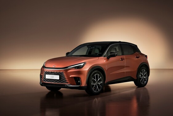 Magyarországon is bemutatkozott a vadonatúj Lexus LBX és a Lexus RZ 