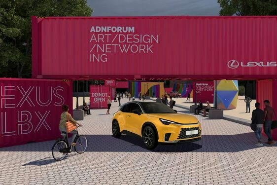 LEXUS PREMENÍ EURÓPSKE NÁMESTIA NA STREETARTOVÉ GALÉRIE