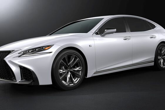 LEXUS LS 500 F SPORT DEBIUTUJE W NOWYM JORKU