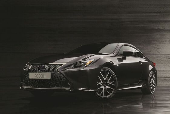 NOWY LEXUS RC  F-SPORT BLACK EDITION: CAŁKOWICIE CZARNA STYLIZACJA INSPIROWANA TRADYCYJNYM JAPOŃSKIM TUSZEM SUMI 