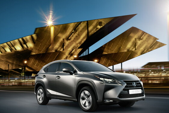 ÚJRA ÉS ÚJRA ÉS ÚJRA: A SKANDINÁV VÁSÁRLÓK A LEXUSRA SZAVAZNAK 
