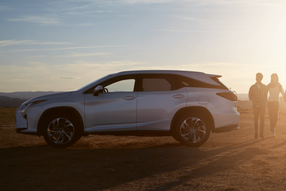 HIGH TECH CROSSOVER A LEXUS HÉTÜLÉSESE