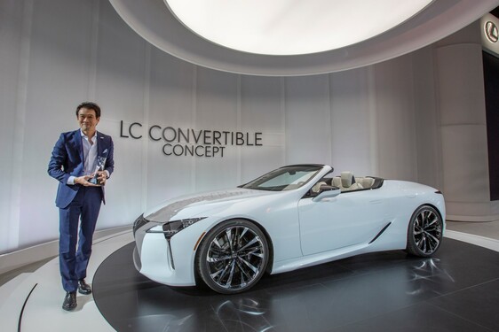 LEXUS LC CONVERTIBLE CONCEPT Z NAGRODĄ EYESON DESIGN NA TARGACH W DETROIT