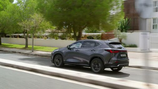 2021-Lexus_NX_450h+-SOCIAL-H264