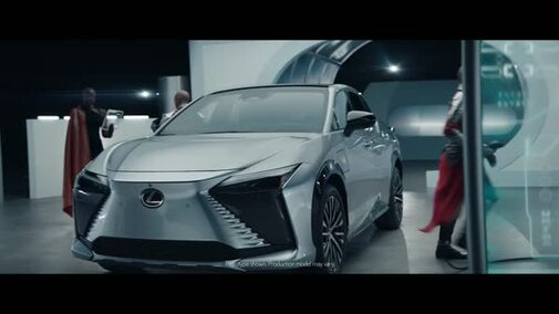 Lexus RZ 450e autem superbohaterów Marvela. Kulisy filmu „Czarna Pantera: Wakanda w moim sercu”