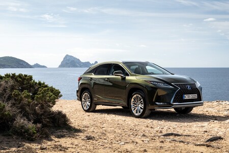 LEXUS NX DRUGIM NAJPOPULARNIEJSZYM AUTEM PREMIUM W GRUDNIU 2022 ROKU