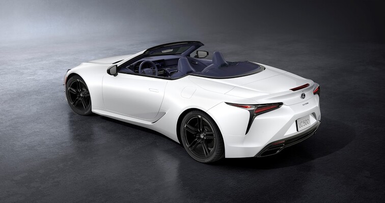 LEXUS LC 500 I LC 500 CONVERTIBLE W LIMITOWANEJ WERSJI ULTIMATE EDITION