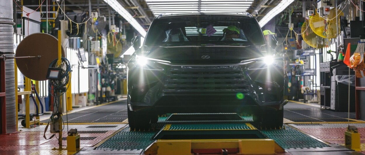 LEXUS ROZPOCZĄŁ PRODUKCJĘ MODELU TX. W FABRYKĘ ZAINWESTOWANO 803 MILIONY DOLARÓW