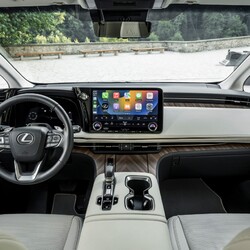 Lexus LM