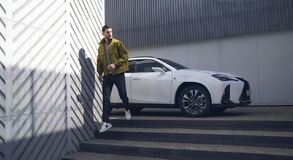 Lexus UX 2023