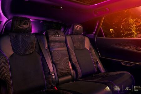 LEXUS RX WEDŁUG ADIDASA. WNĘTRZE STWORZONE DZIĘKI ULTRANOWOCZESNYM TECHNOLOGIOM